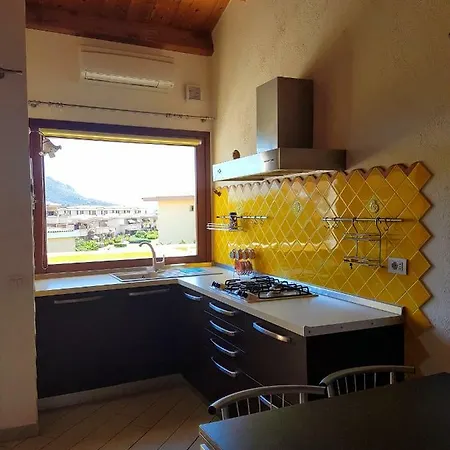 La Casa Di Chris Apartment Golfo Aranci